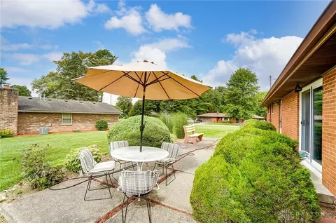 100 Ionic Cir, Enon, OH 45323 photo 36