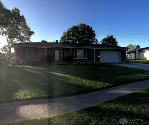 604 Village Ct, Englewood, OH 45322