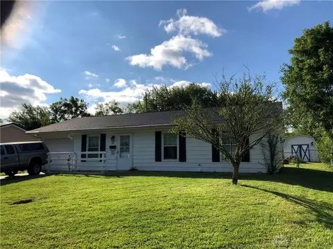 51 Woodview Dr, Wilmington, OH 45177