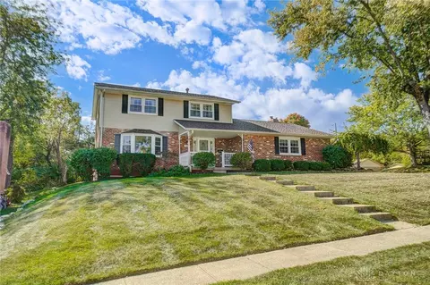 326 Ridgewood Dr, Fairborn, OH 45324
