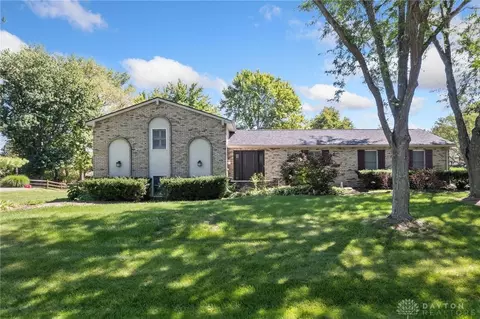6400 Hopi Dr, West Chester, OH 45069