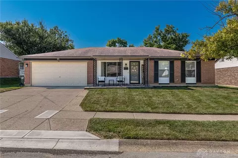 316 Pearhill Dr, West Carrollton, OH 45449