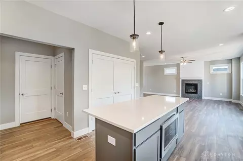 8105 Guthrie Ln, Cincinnati, OH 45255 photo 12