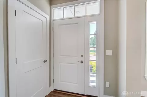 8105 Guthrie Ln, Cincinnati, OH 45255 photo 3