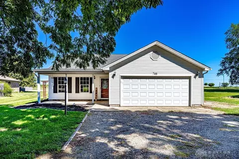 746 Brande Dr, Eaton, OH 45320