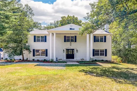 7063 Woodsedge Dr, Anderson Twp, OH 45230