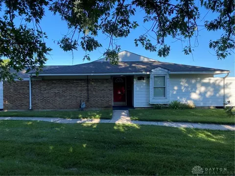 5859 Troy Villa Blvd, Dayton, OH 45424