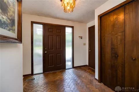 5771 Oak Valley Rd, Kettering, OH 45440 photo 7
