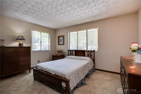 5771 Oak Valley Rd, Kettering, OH 45440 photo 24