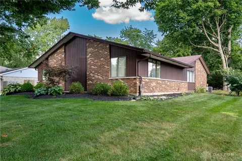 5771 Oak Valley Rd, Kettering, OH 45440 photo 4