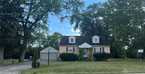 4437 E Kitridge Rd, Dayton, OH 45424