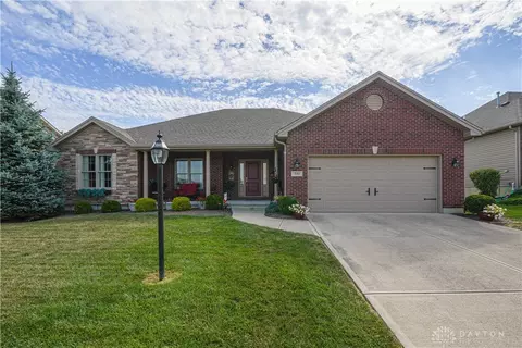 330 Stanton Dr, Springboro, OH 45066