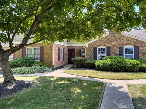 958 Patriot Sq, Washington Township, OH 45459