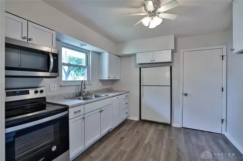 165 Junefield Ave, Cincinnati, OH 45218 photo 9