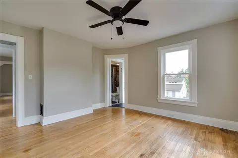 150 E Mitchell Ave, Cincinnati, OH 45217 photo 15