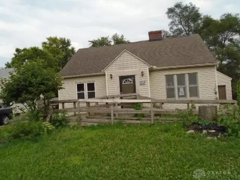 808 June Dr, Fairborn, OH 45324