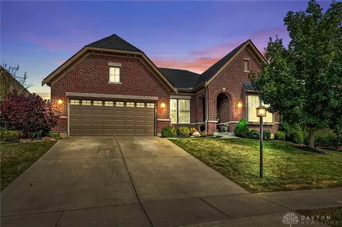 485 Woodstream Dr, Springboro, OH 45066