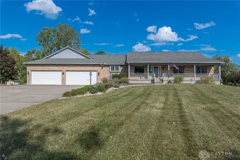 1342 Graceland Dr, Fairborn, OH 45324