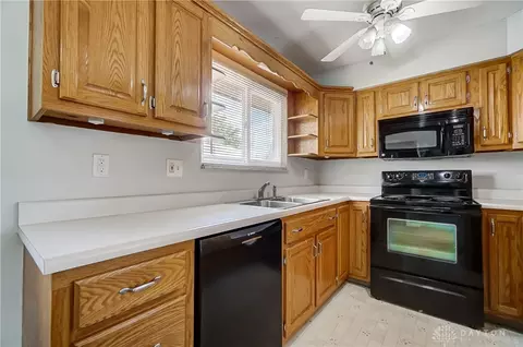 1645 Brownleigh Rd, Kettering, OH 45429 photo 12
