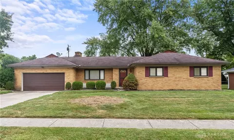 4254 Maxlin Rd, Kettering, OH 45429