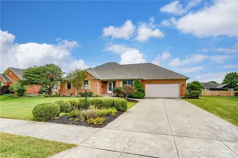 195 Cousins Dr, Carlisle, OH 45005