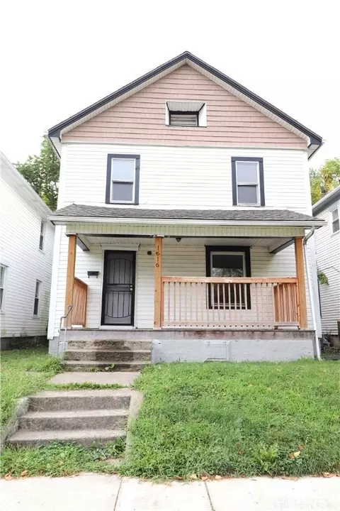1616 Oakridge Dr, Dayton, OH 45417