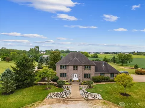 6574 Stahl Rd, Greenville, OH 45331