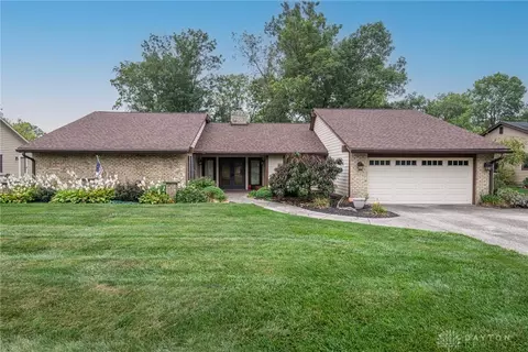 9198 Woodstream Ln, Washington Township, OH 45458