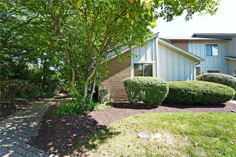 3268 Pebblebrook Ln #1, Colerain Township, OH 45251