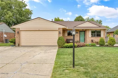 6226 Shull Rd, Huber Heights, OH 45424