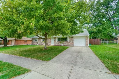 2285 Broadmoor Dr, Kettering, OH 45419 photo 2