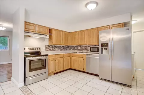 2285 Broadmoor Dr, Kettering, OH 45419 photo 17