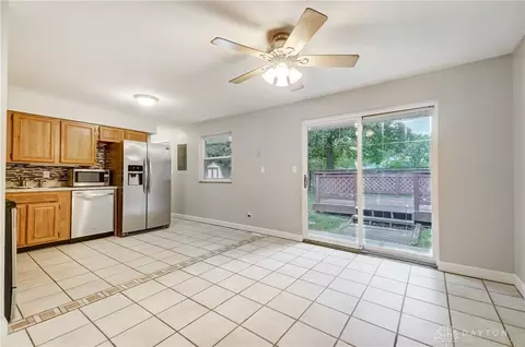 2285 Broadmoor Dr, Kettering, OH 45419 photo 13