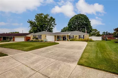 1031 Bahia Dr, Springfield, OH 45503 photo 2
