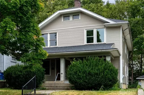 19 W Beechwood Ave, Dayton, OH 45405