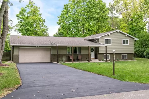 3372 Claydor Dr, Dayton, OH 45431