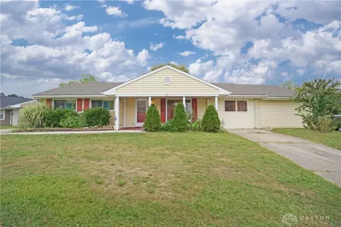 23 Beam Dr, Franklin, OH 45005