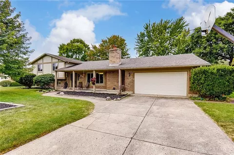 315 Chris Dr, Englewood, OH 45322