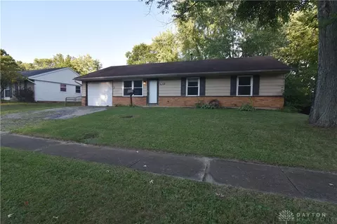 922 Greenheart Dr, New Carlisle, OH 45344