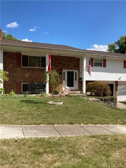 824 Lea Castle Pl, Miamisburg, OH 45342