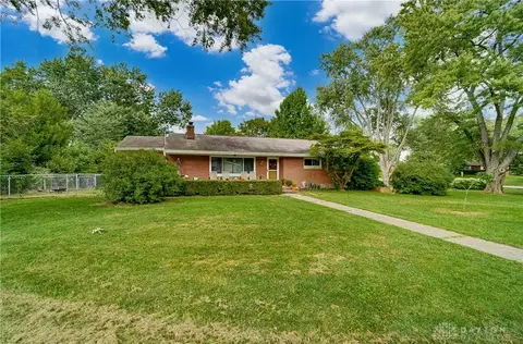 6880 Chama Trl, Enon, OH 45323 photo 2