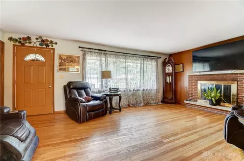 6880 Chama Trl, Enon, OH 45323 photo 5
