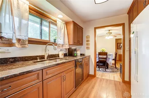 6880 Chama Trl, Enon, OH 45323 photo 13