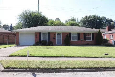 4521 Amesborough Rd, Dayton, OH 45420