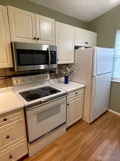 6627 Brigham Sq, Centerville, OH 45459 photo 3