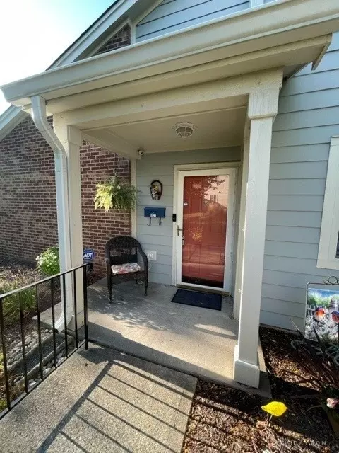 6627 Brigham Sq, Centerville, OH 45459