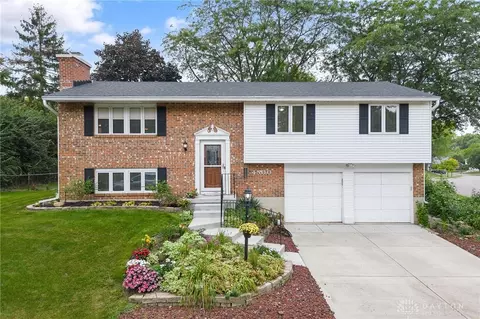 4800 Whitewood Ct, Huber Heights, OH 45424
