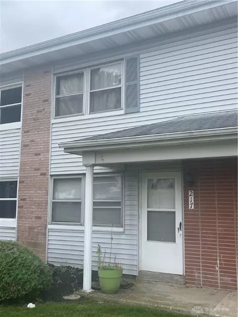 217 Buckeye Cir, Columbus, OH 43217