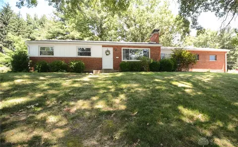 7560 View Place Dr, Cincinnati, OH 45224