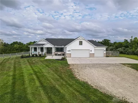 10980 Green Apple Rd, Miamisburg, OH 45342